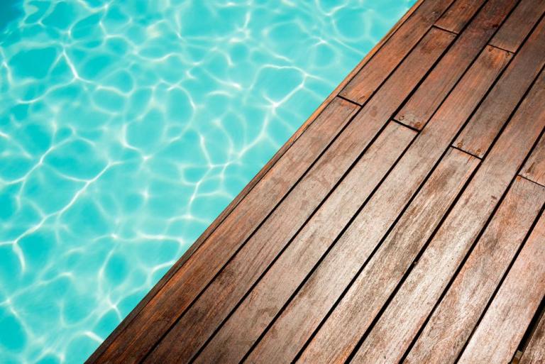 Terrasse en bois à Saint-Jean : quel choix pour votre extérieur ?